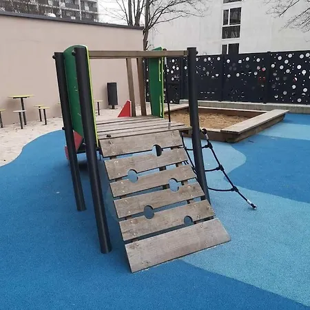 M&m2 Near Center With Free Parking - Ac Апартаменты *