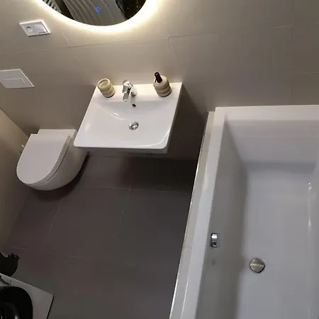 M&m2 Near Center With Free Parking - Ac