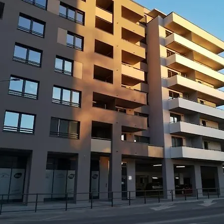 Apartment M&m2 Near Center With Free Parking - Ac