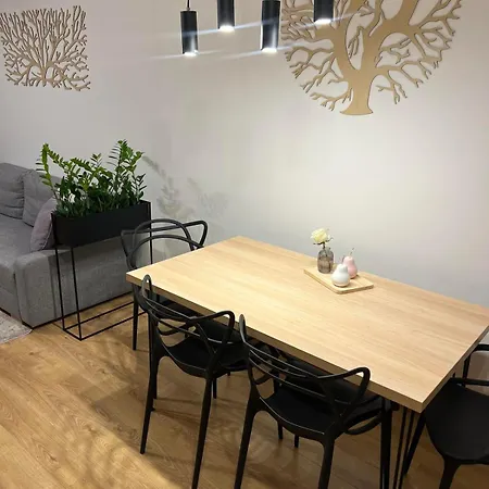 M&m2 Near Center With Free Parking - Ac Апартаменты