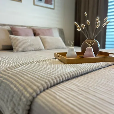 M&m2 Near Center With Free Parking - Ac Apartment *