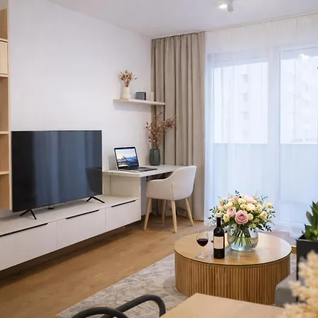 Apartmán M&m2 Near Center With Free Parking - Ac *