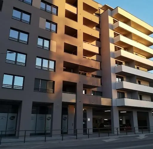 Apartman M&m2 Near Center With Free Parking - Ac